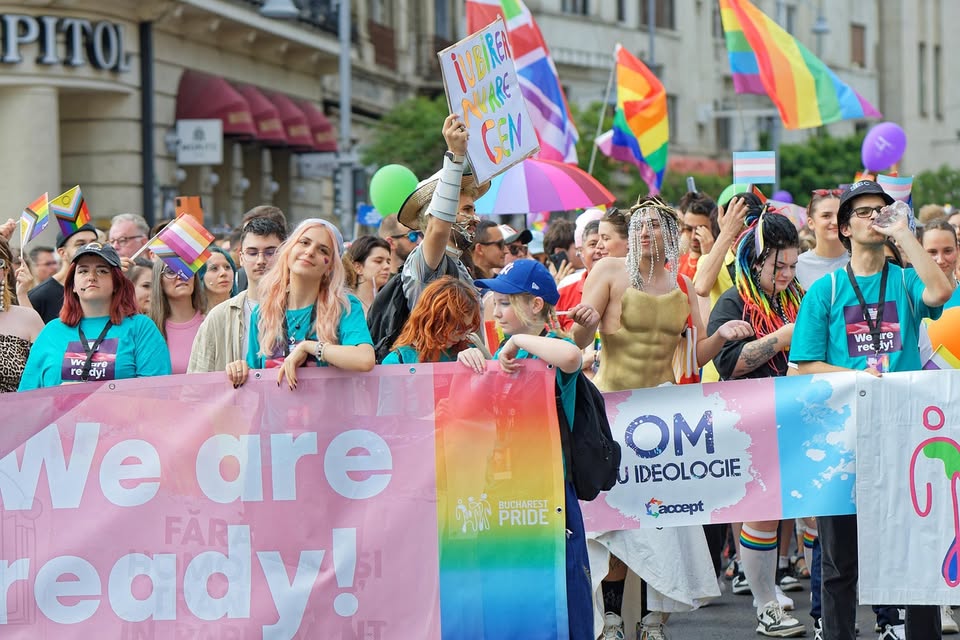 Join PFLAG Columbus at Stonewall Columbus Pride 2025